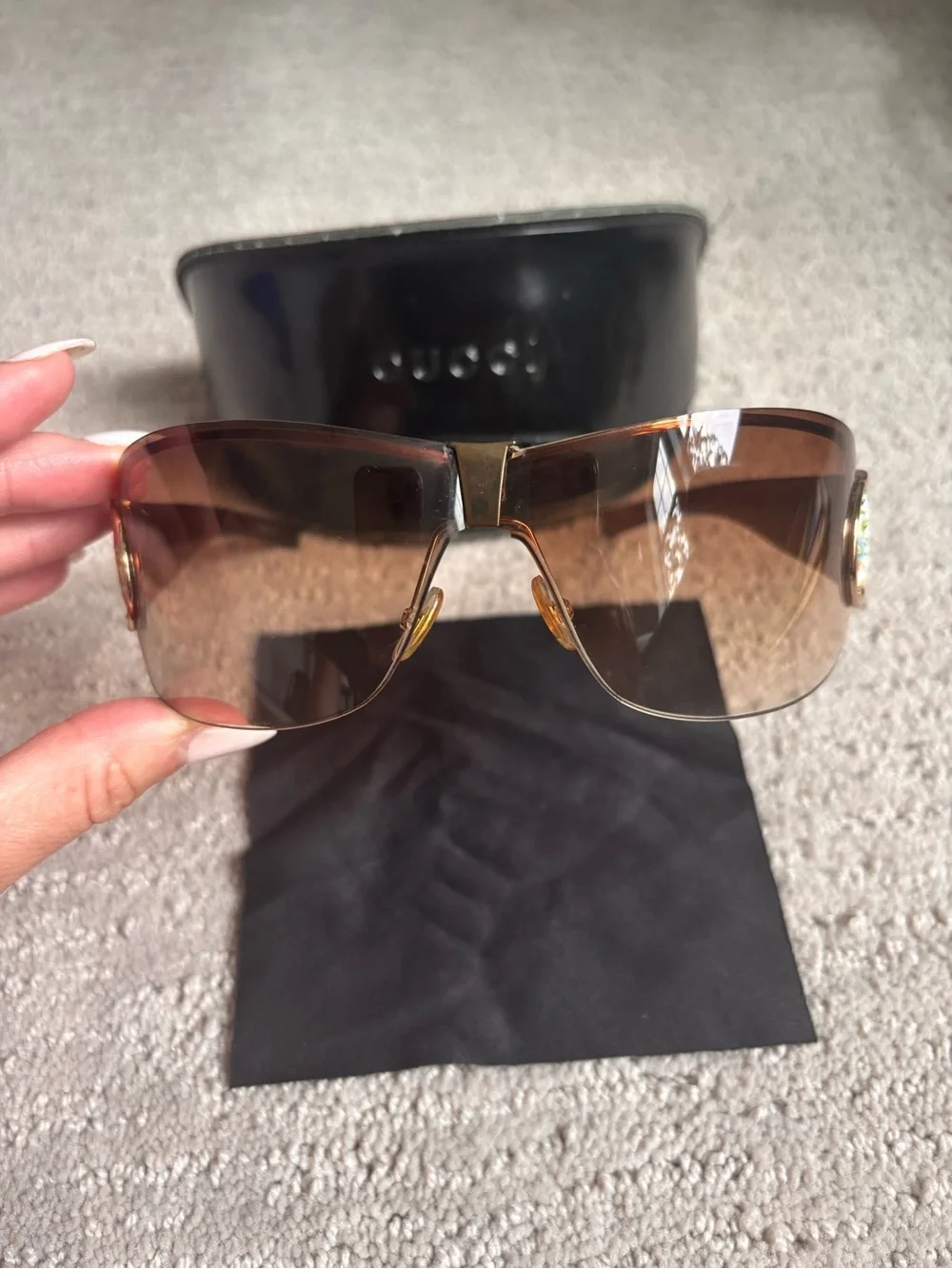 Gucci bold shield